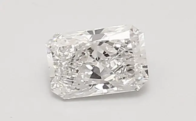 0.52ct E VVS2 Radiant (IGI)