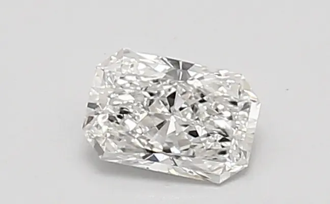 0.52ct E VVS1 Radiant (IGI)