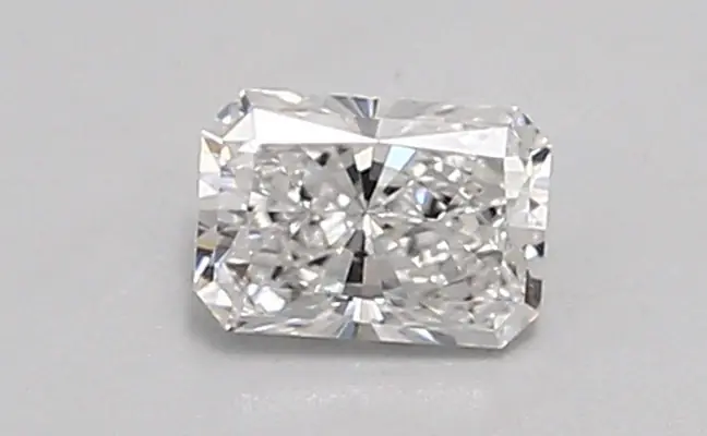 0.49ct E VVS2 Radiant (IGI)