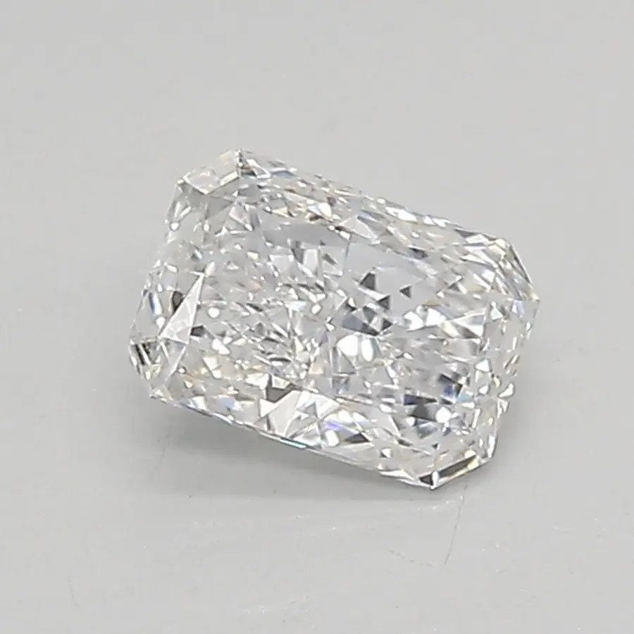 0.48ct E VVS2 Radiant (IGI)