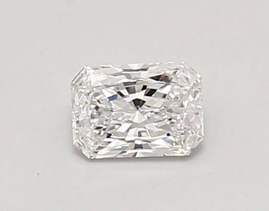 0.47ct D VS1 Radiant (IGI)