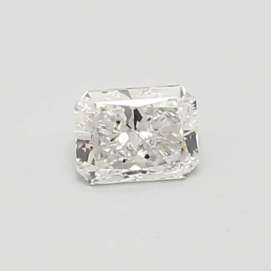 0.46ct E VVS2 Radiant (IGI)