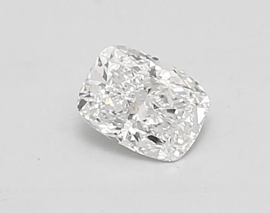 0.44ct D VVS2 Cushion (IGI)