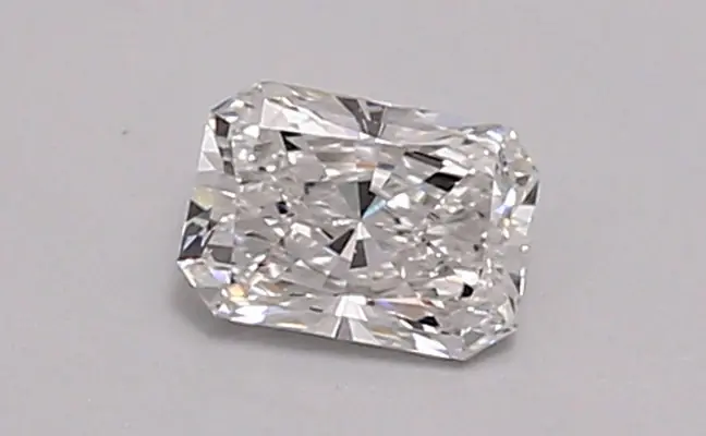 0.43ct E VVS2 Radiant (IGI)