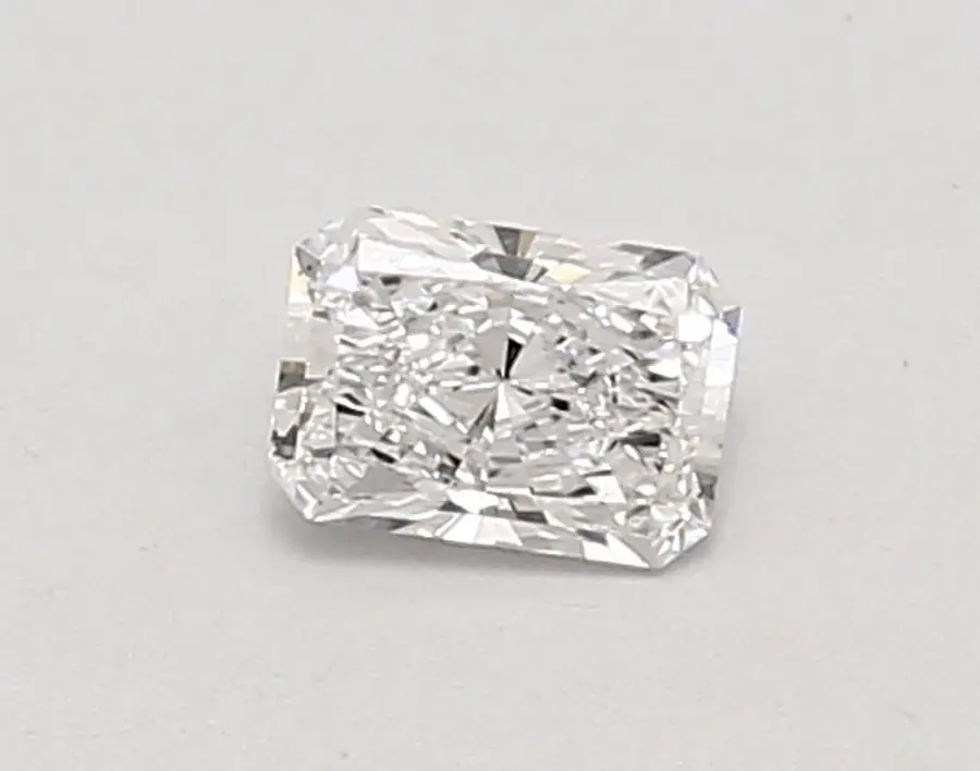 0.43ct D VS2 Radiant (IGI)