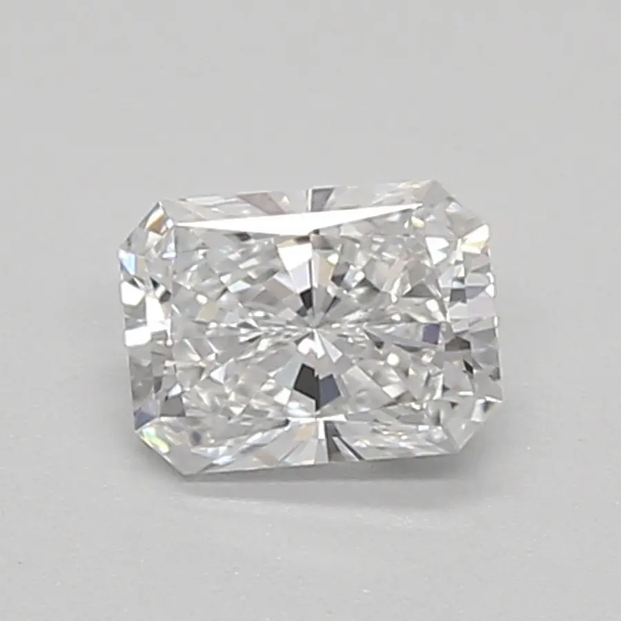0.39ct D VVS2 Radiant (IGI)