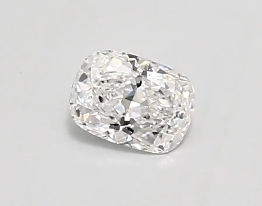 0.39ct D VVS2 Cushion (IGI)