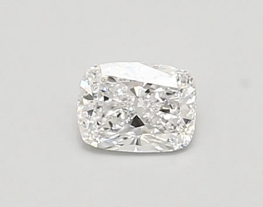 0.39ct D VVS2 Cushion (IGI)