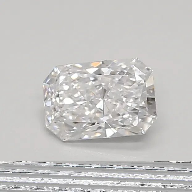 0.38ct D VVS2 Radiant (IGI)