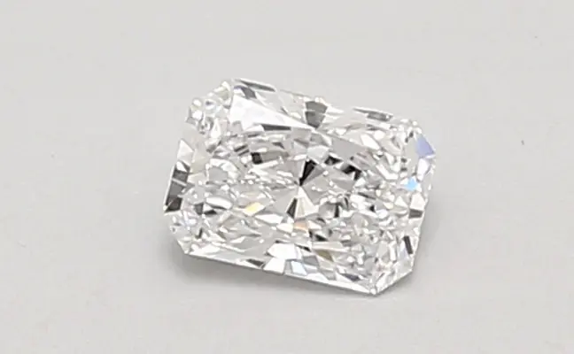 0.37ct D VVS1 Radiant (IGI)