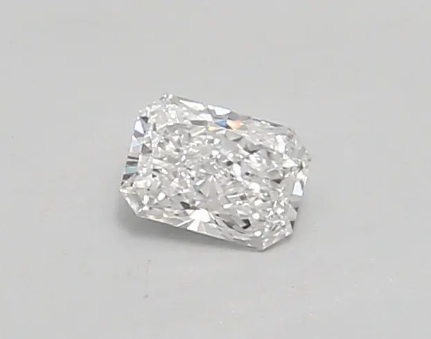 0.36ct E VVS2 Radiant (IGI)