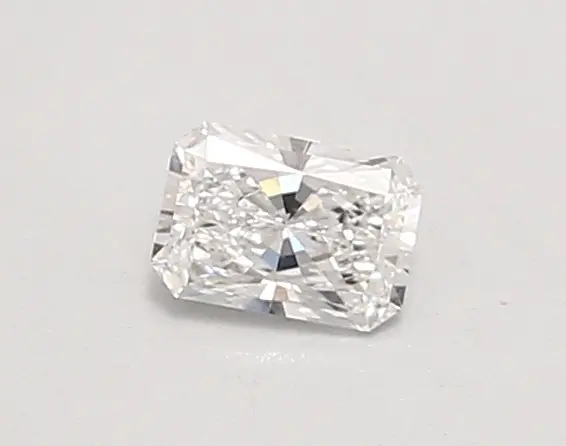 0.35ct D VVS2 Radiant (IGI)