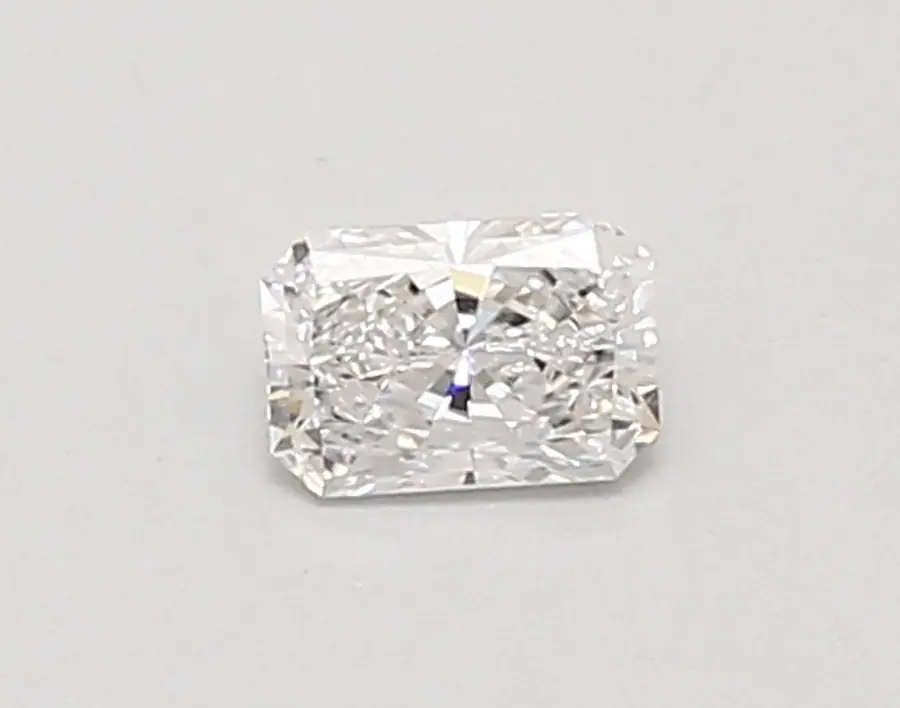0.34ct D VVS1 Radiant (IGI)