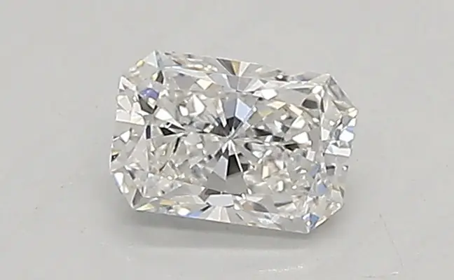 0.33ct E VVS2 Radiant (IGI)