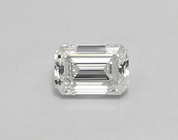 0.32ct E IF Emerald (IGI)