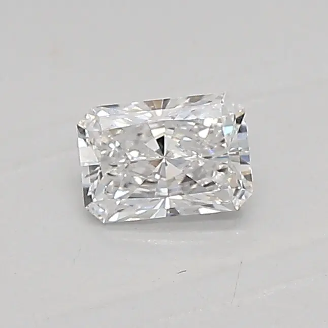 0.31ct D VVS2 Radiant (IGI)