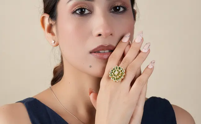 Pear-Shaped Emerald Cut Vintage Diamond Ring for Wedding