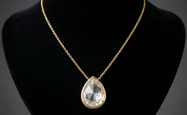 The connoisseur of vintage aesthetics who wants a clean, modern way to wear a classic, historical gemstone cut