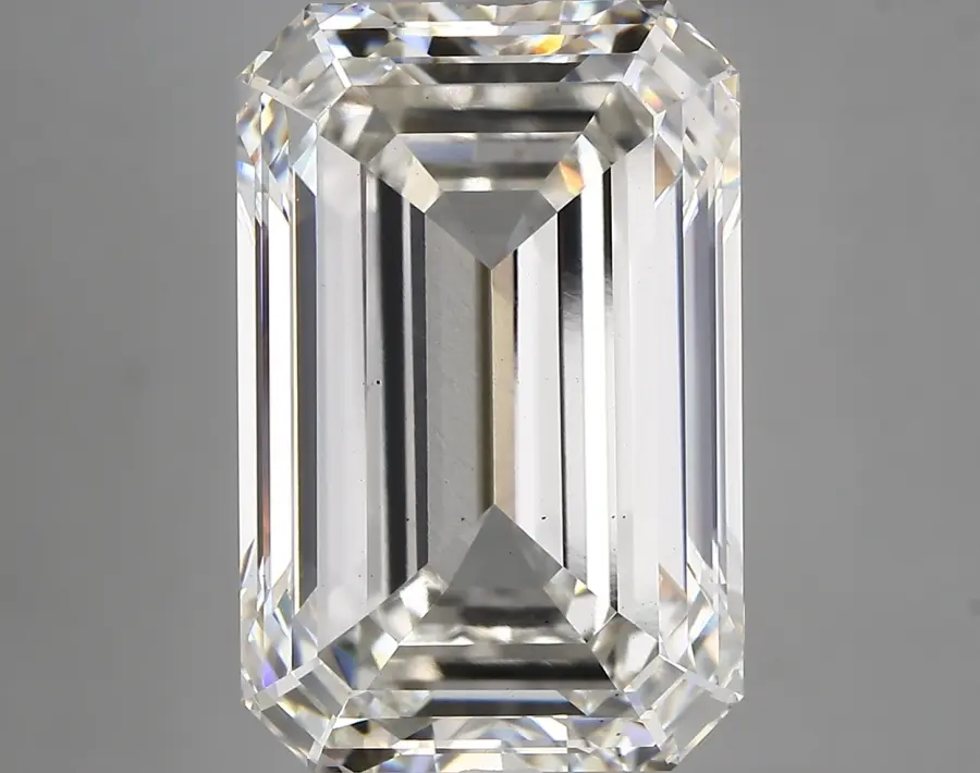 12.14ct H VS1 Emerald (IGI)