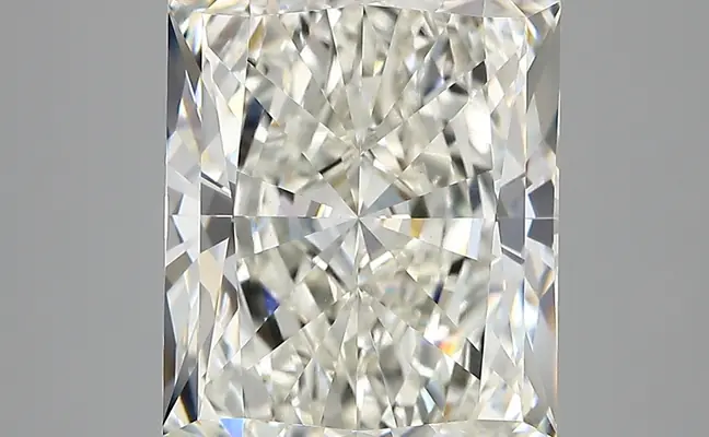 7.11ct G VVS2 Radiant (IGI)