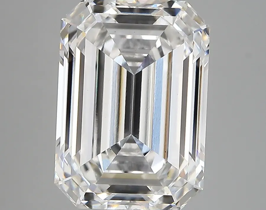 6.27ct E VS1 Emerald (IGI)