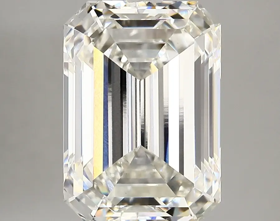 6.17ct G VVS2 Emerald (IGI)