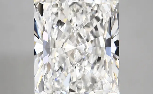 6.13ct F VVS2 Radiant (IGI)