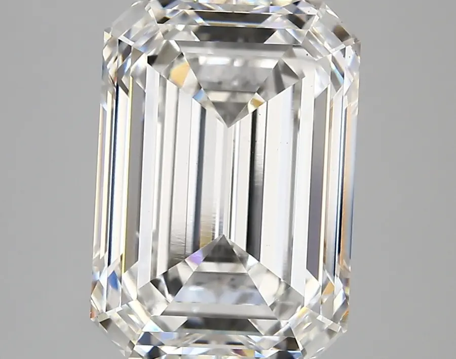 6.10ct F VS1 Emerald (IGI)