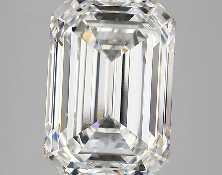 6.10ct F VS1 Emerald (IGI)