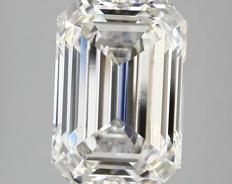 6.09ct F VS1 Emerald (IGI)