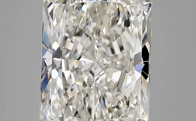 5.57ct G VVS2 Radiant (IGI)