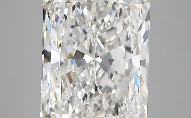 5.28ct E VVS2 Radiant (IGI)