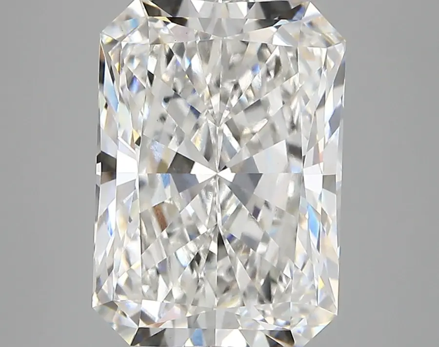 5.28ct E VVS2 Radiant (IGI)