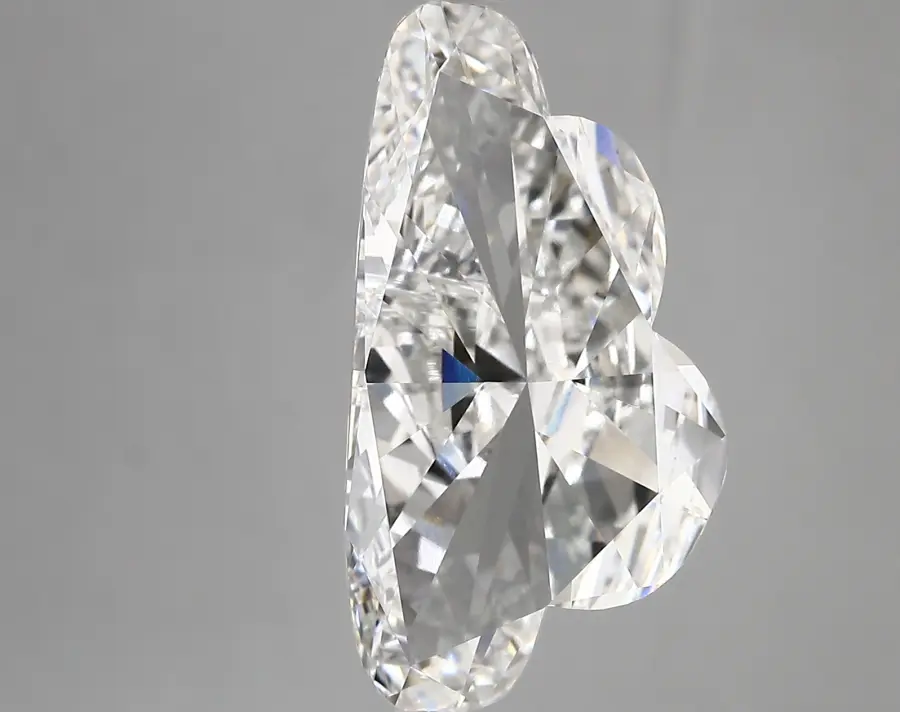 5.24ct F VVS2 Cloud (IGI)