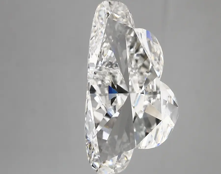 5.24ct F VVS2 Cloud (IGI)
