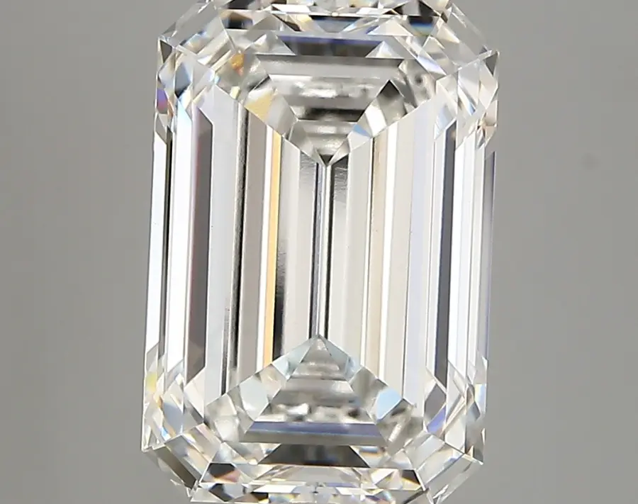 5.18ct F VVS2 Emerald (IGI)