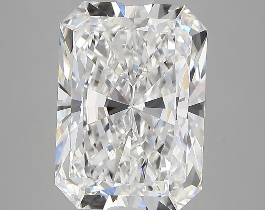 5.18ct E VVS2 Radiant (IGI)