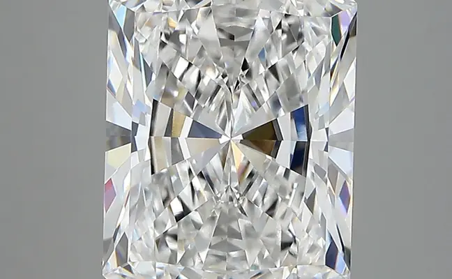 5.18ct D VVS2 Radiant (IGI)