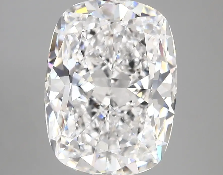 5.02ct D VVS2 Cushion (IGI)