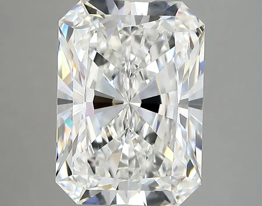 4.73ct E VVS2 Radiant (IGI)