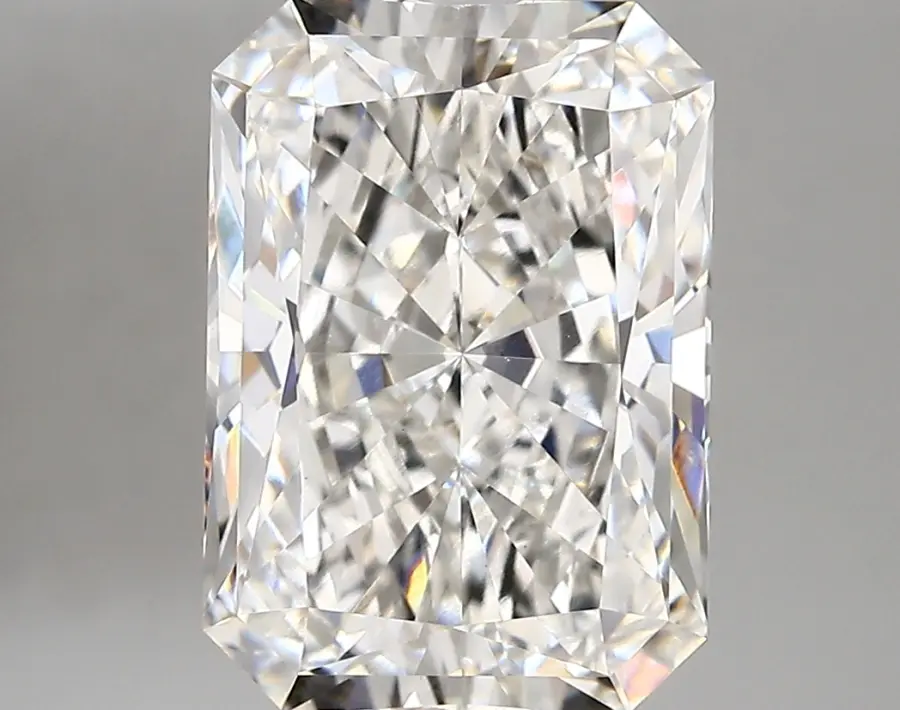 4.70ct F VVS2 Radiant (IGI)