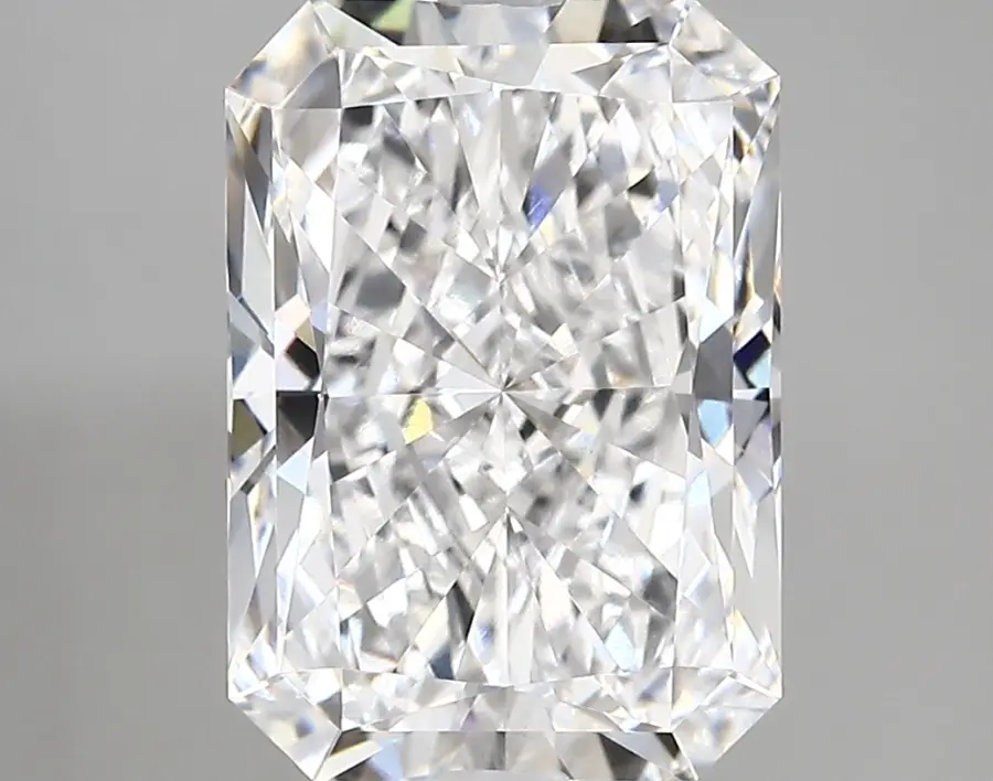 4.63ct D VVS2 Radiant (IGI)