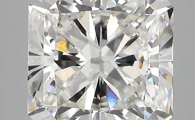 4.43ct E VVS2 Radiant (IGI)