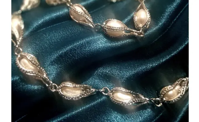 Simayaz Caged Pearl Necklace Set | CaratX Simayaz Neclace Collection