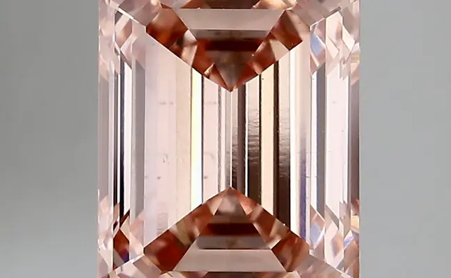 4.03ct FANCY VIVID  PINK VS2 Emerald (IGI)