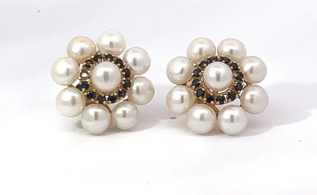 14K yellow gold, Sapphire and Pearl earrings