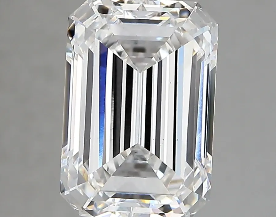 3.70ct E VS1 Emerald (IGI)