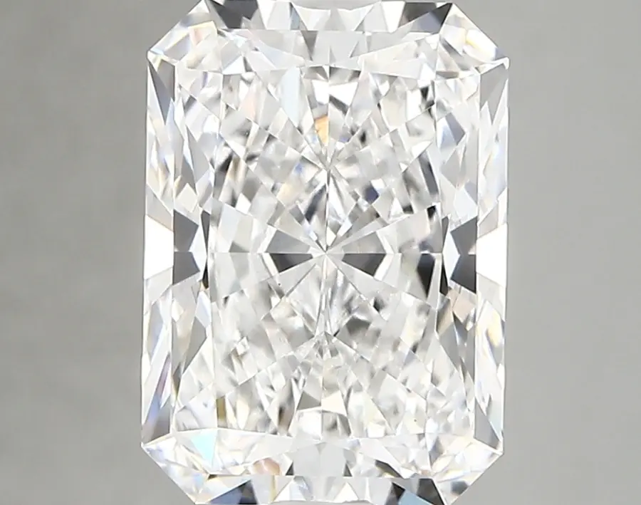 3.69ct E VS2 Radiant (IGI)