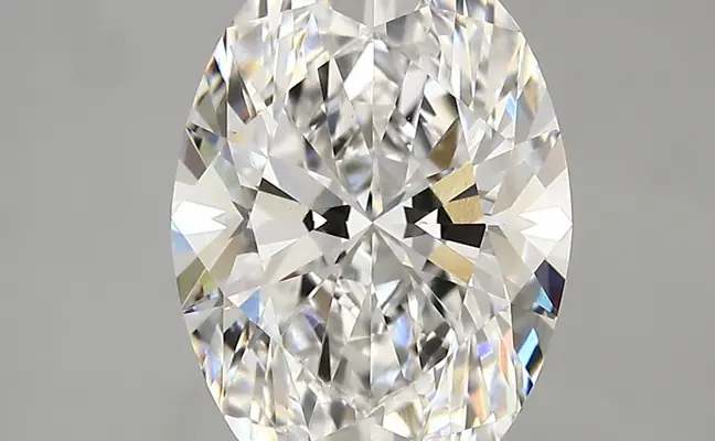 3.44ct E VVS2 Oval (IGI)