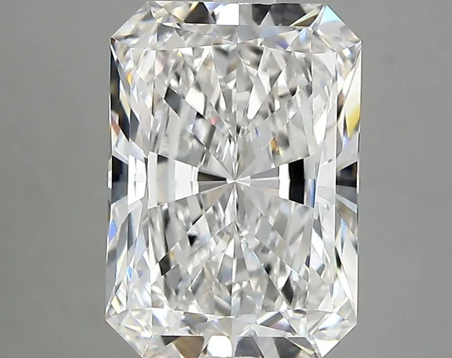 3.41ct E VVS2 Radiant (IGI)
